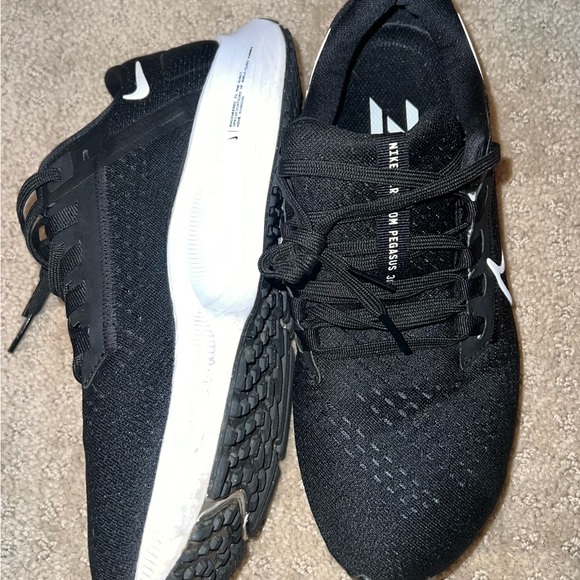 Nike Air Zoom Pegasus 38 - Picture 2 of 10